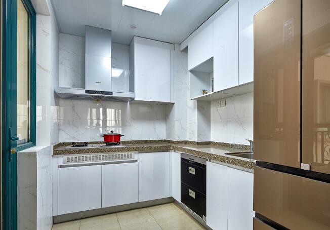 開放式廚房裝修技巧，看看你家合適嗎？